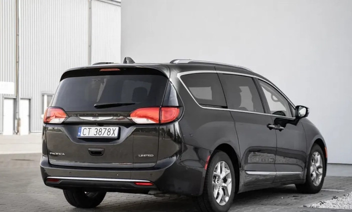 Chrysler Pacifica cena 114999 przebieg: 79500, rok produkcji 2018 z Pilawa małe 529